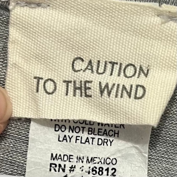 Caution To The Wind Loose Fit Strappy V-neck Short Sleeve Tee MED - Picture 8 of 9